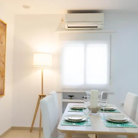 Apartment Caleta Beach Málaga Extérieur photo